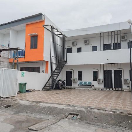 Reddoorz At Sani Guest House Balikpapan Eksteriør billede