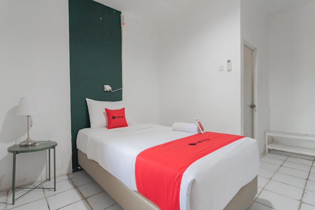 Reddoorz At Sani Guest House Balikpapan Eksteriør billede